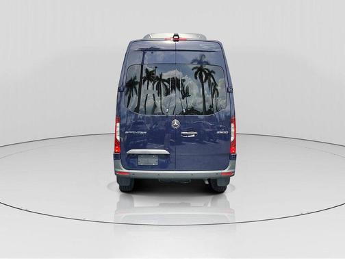 2024 Mercedes-Benz Sprinter 2500 144 WB Standard Roof Passenger