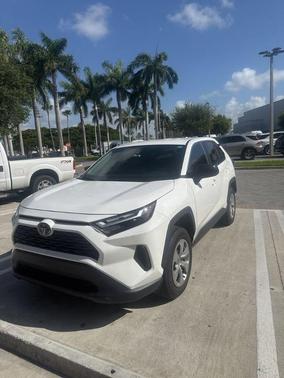 2024 Toyota RAV4 LE