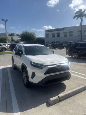 2024 Toyota RAV4 LE