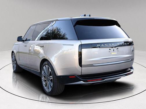 2023 Land Rover Range Rover P530 SE