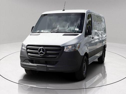 2025 Mercedes-Benz Sprinter 2500 Standard Roof