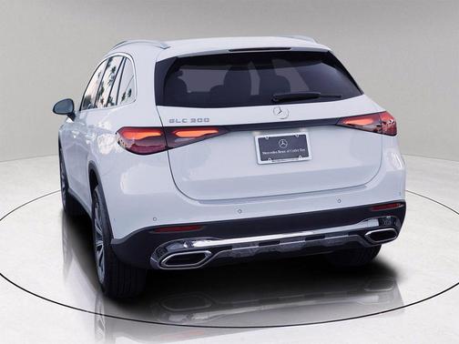 2026 Mercedes-Benz GLC 300 Base