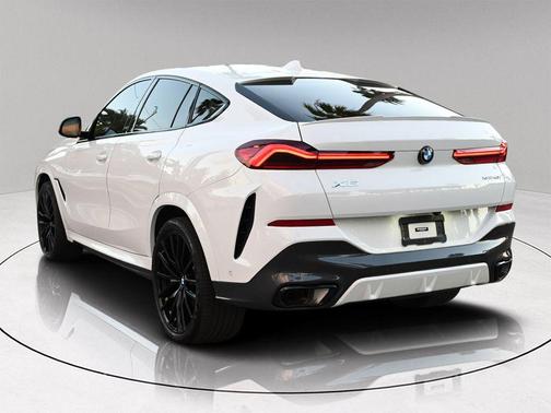 2023 BMW X6 xDrive40i