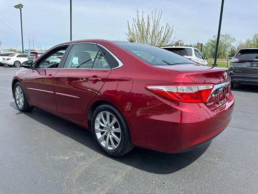 2016 Toyota Camry Hybrid XLE