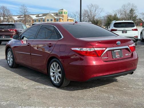 2016 Toyota Camry Hybrid XLE