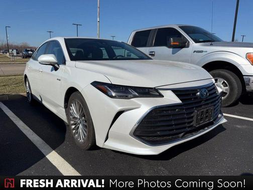 2019 Toyota Avalon Hybrid Limited