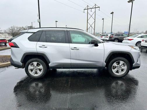 2025 Toyota RAV4 Hybrid LE