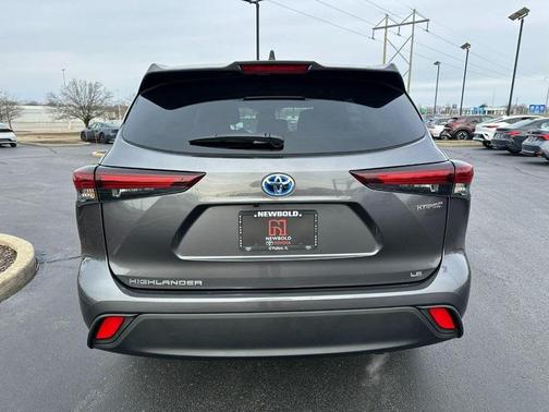 2024 Toyota Highlander Hybrid LE