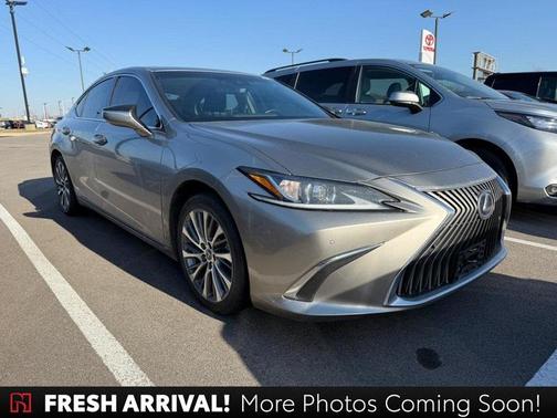 2021 Lexus ES 300h Base