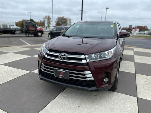 Ooh La La Rouge Mica 2019 Toyota Highlander Limited