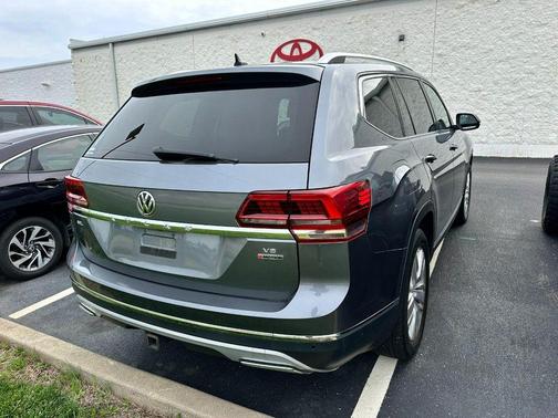 Platinum Gray Metallic 2019 Volkswagen Atlas 3.6L SEL Premium