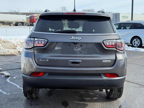 2023 Jeep Compass Latitude Lux