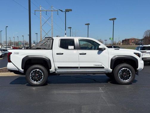 Ice 2025 Toyota Tacoma Hybrid TRD Off Road
