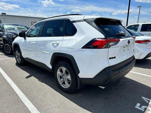Ice Cap 2023 Toyota RAV4 XLE