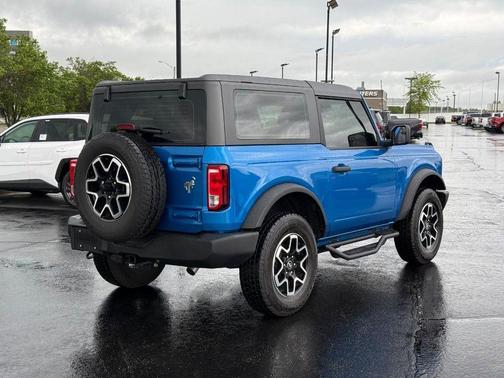 Velocity Blue Metallic 2025 Ford Bronco Base