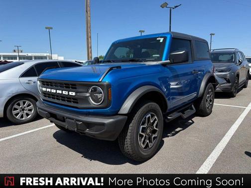 Velocity Blue Metallic 2025 Ford Bronco Base