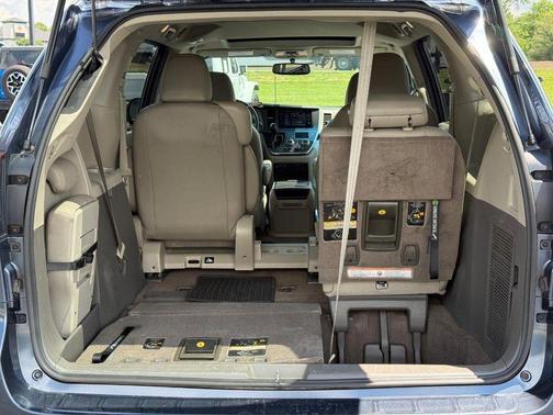 Shoreline Mist 2016 Toyota Sienna XLE