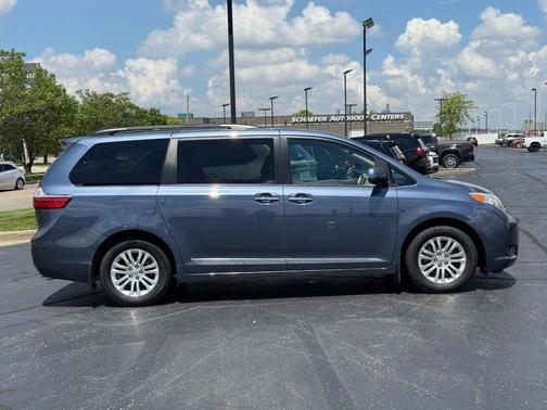 Shoreline Mist 2016 Toyota Sienna XLE