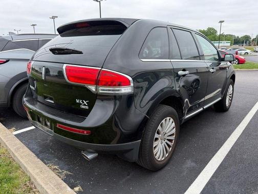 Tuxedo Black Metallic 2015 Lincoln MKX Base