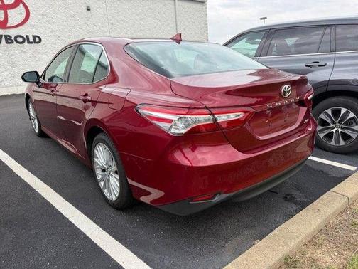 Ruby Flare Pearl 2020 Toyota Camry XLE