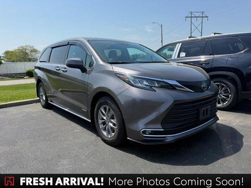 Predawn Gray Mica 2021 Toyota Sienna XLE 7 Passenger