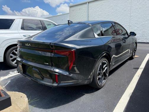 Aurora Black Pearl 2025 Kia K4 GT-Line