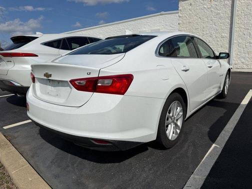 2017 Chevrolet Malibu 1LT