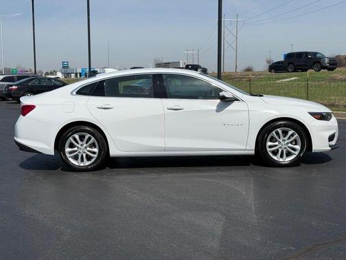 2017 Chevrolet Malibu 1LT