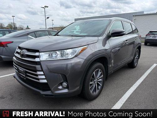 Predawn Gray Mica 2019 Toyota Highlander XLE