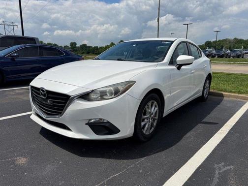 Snowflake White Pearl Mica 2016 Mazda Mazda3 i Sport