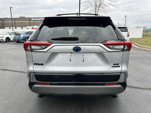 2021 Toyota RAV4 Hybrid SE
