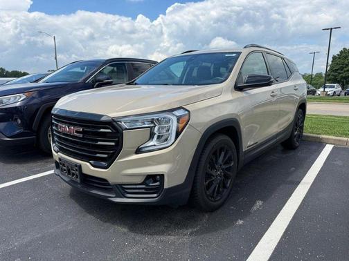 Desert Sand Metallic 2023 GMC Terrain SLT