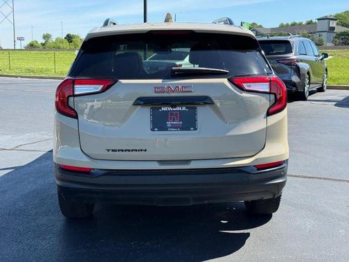 Desert Sand Metallic 2023 GMC Terrain SLT