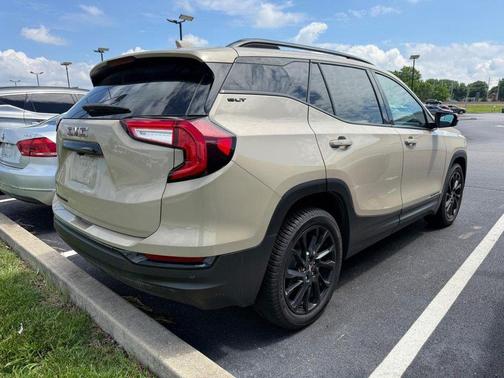 Desert Sand Metallic 2023 GMC Terrain SLT