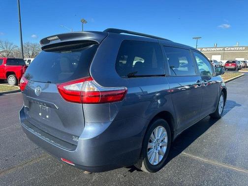 2015 Toyota Sienna XLE