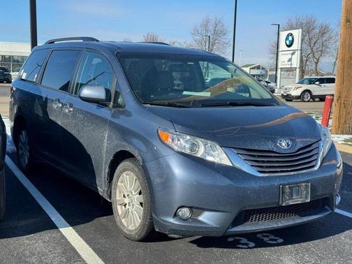 2015 Toyota Sienna XLE