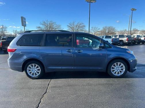 2015 Toyota Sienna XLE