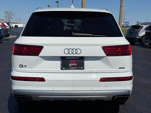 Carrara White 2017 Audi Q7 2.0T Premium