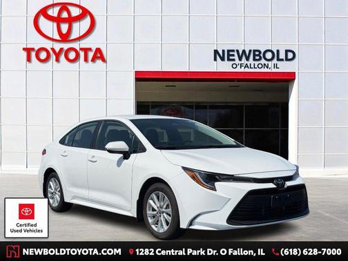 Ice Cap 2025 Toyota Corolla LE