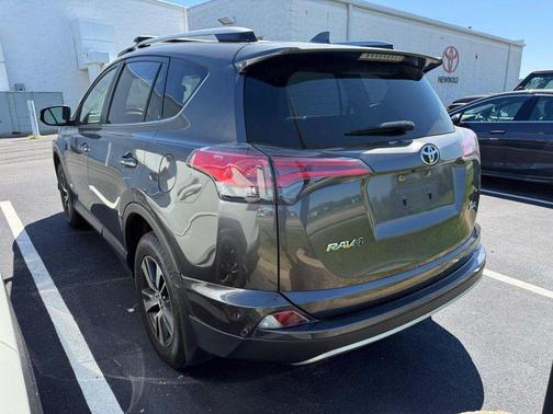 Magnetic Gray Metallic 2018 Toyota RAV4 XLE