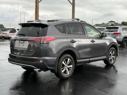Magnetic Gray Metallic 2018 Toyota RAV4 XLE