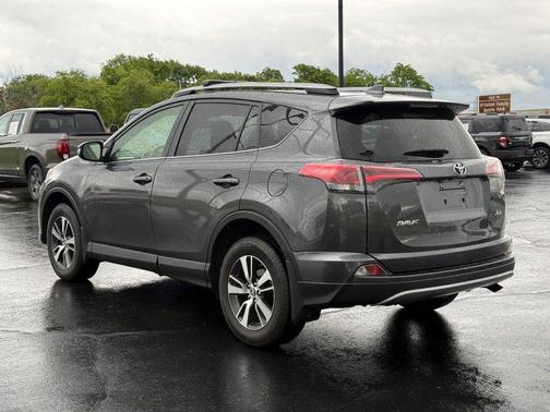 Magnetic Gray Metallic 2018 Toyota RAV4 XLE