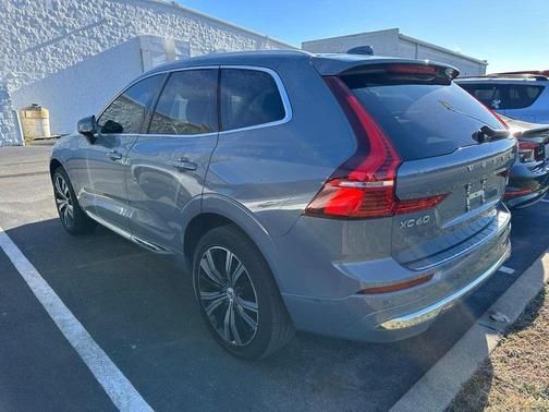 2022 Volvo XC60 B5 Inscription