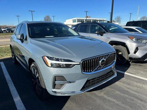 2022 Volvo XC60 B5 Inscription