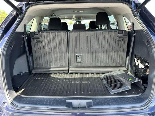 Blueprint 2023 Toyota Highlander Hybrid LE