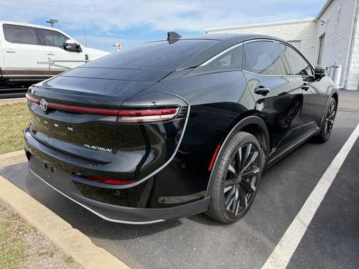 2025 Toyota Crown Platinum