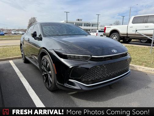 2025 Toyota Crown Platinum