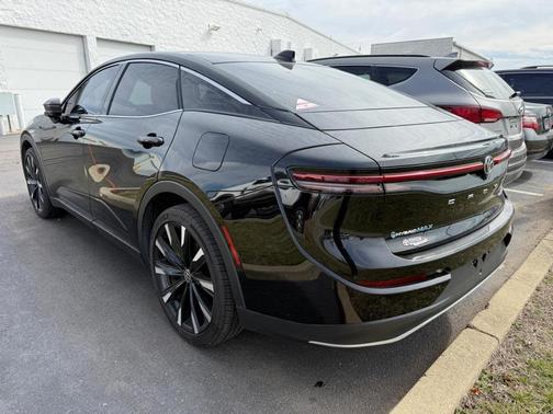 2025 Toyota Crown Platinum