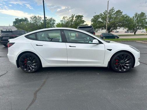 Pearl White Multi-Coat 2021 Tesla Model 3 Performance