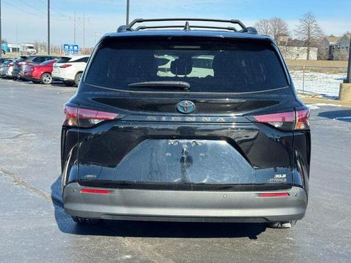 2022 Toyota Sienna XLE